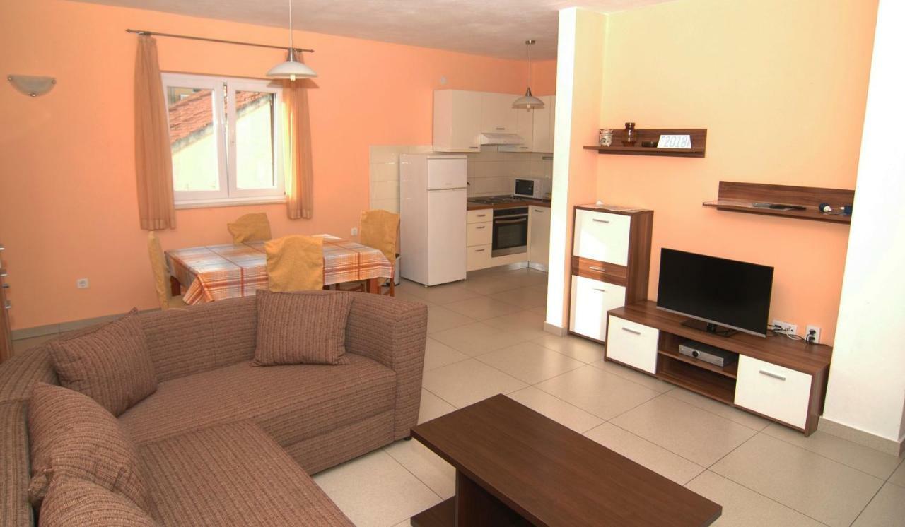 Apartment Urem Biograd Na Moru Buitenkant foto