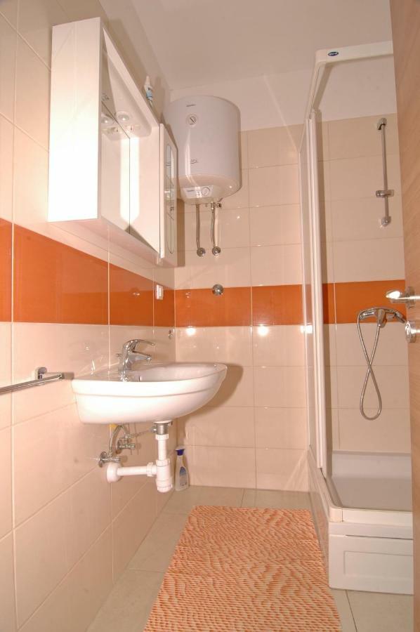 Apartment Urem Biograd Na Moru Buitenkant foto