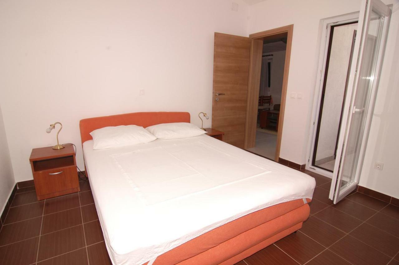Apartment Urem Biograd Na Moru Buitenkant foto