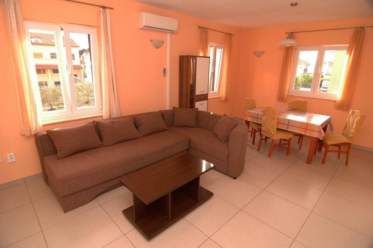 Apartment Urem Biograd Na Moru Buitenkant foto